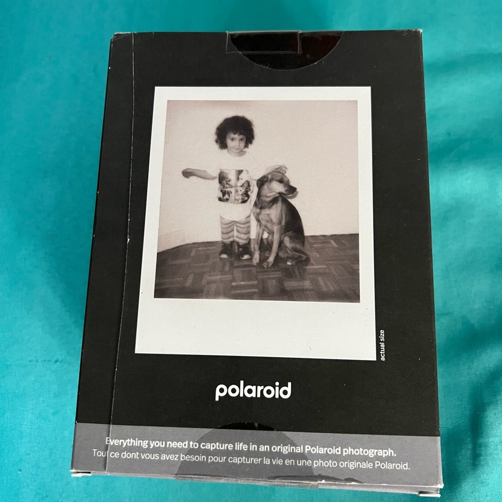 Polaroid Now Instant Camera Gen 2 + 8 Instant Photos Bundle BLACK - BRAND NEW - Picture 2 of 5